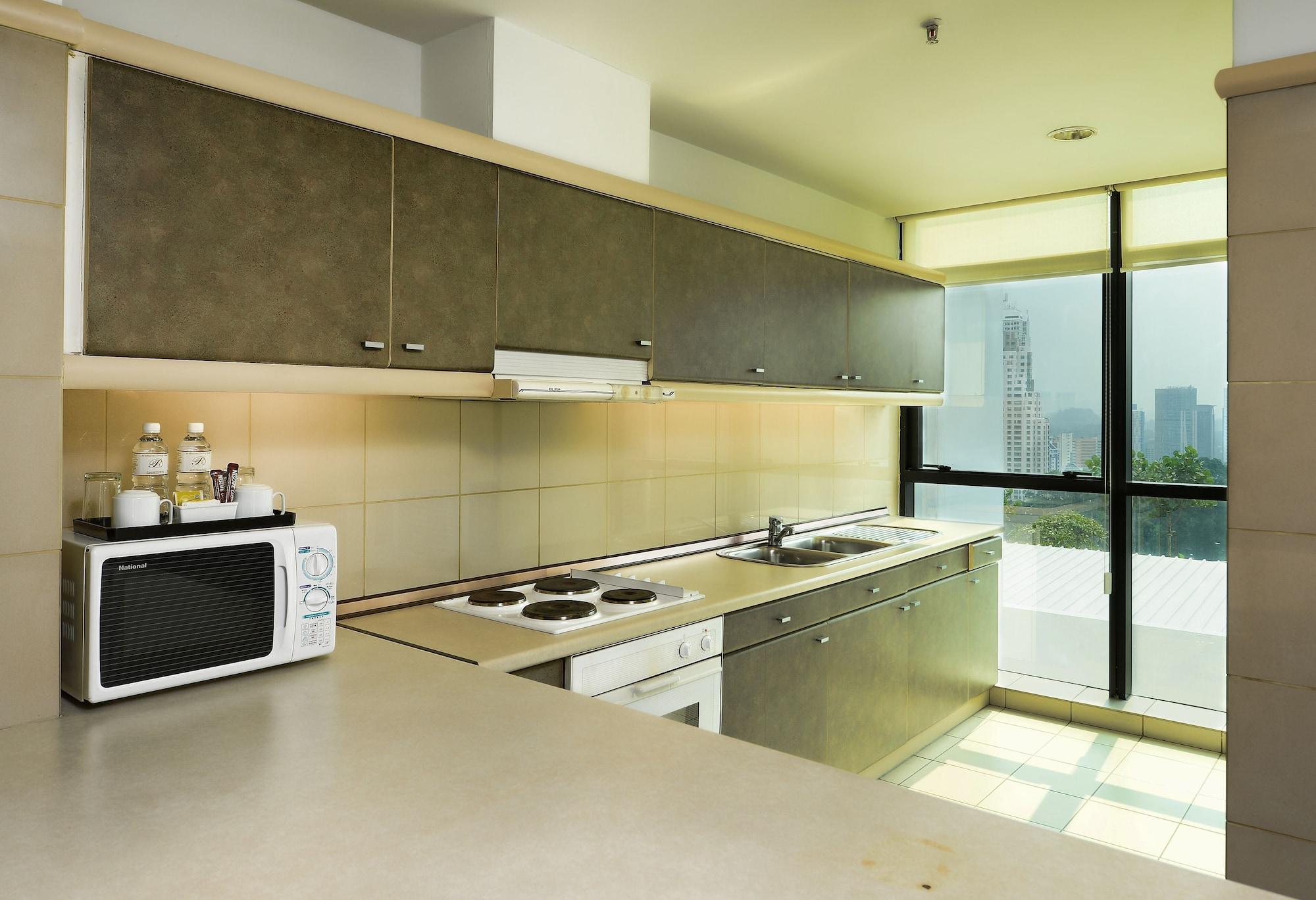 Pacific Regency Hotel Suites Kuala Lumpur Kültér fotó A typical kitchen