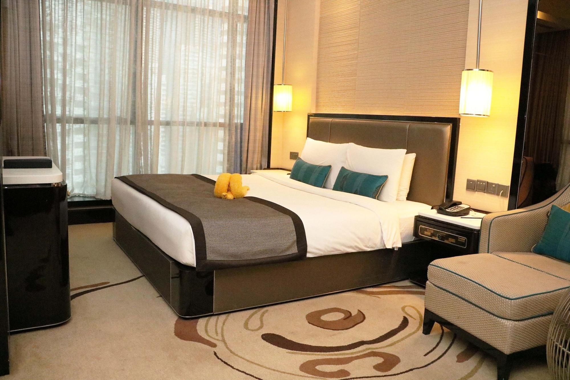 Pacific Regency Hotel Suites Kuala Lumpur Kültér fotó A bedroom at the hotel