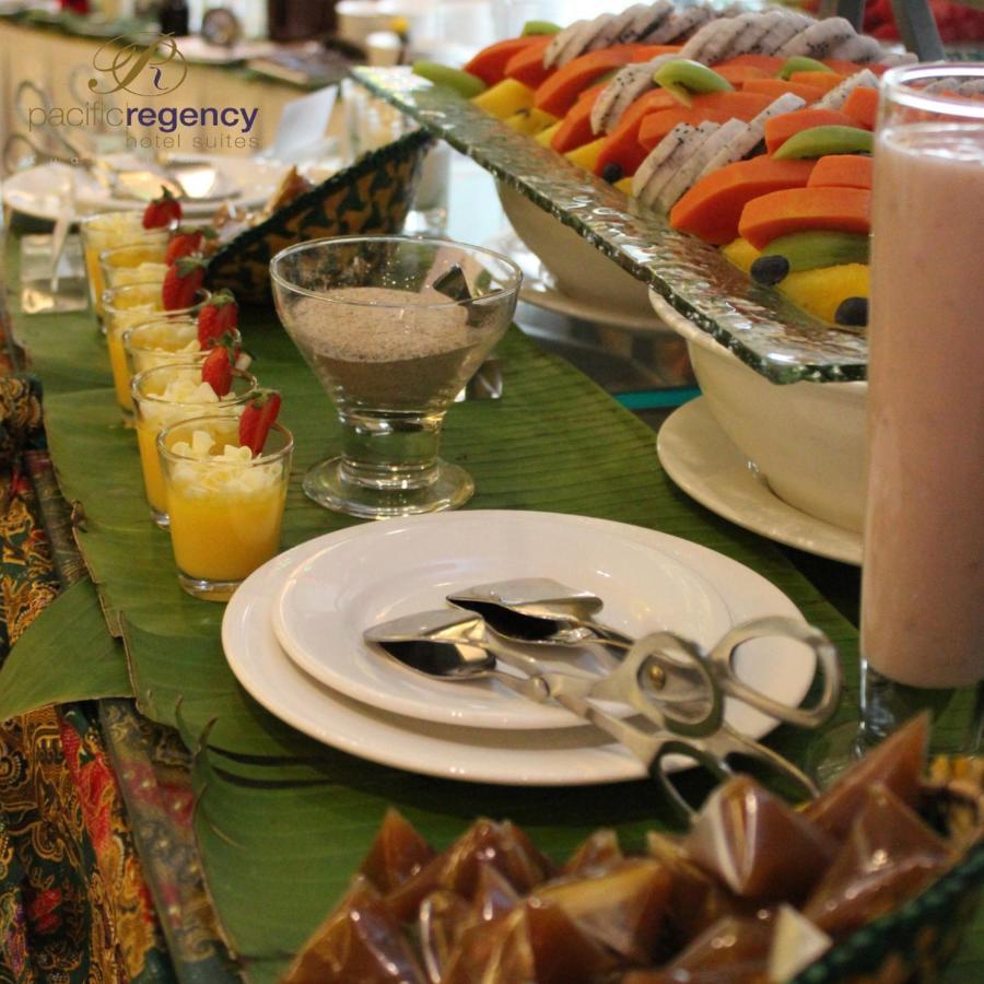Pacific Regency Hotel Suites Kuala Lumpur Kültér fotó A dessert buffet