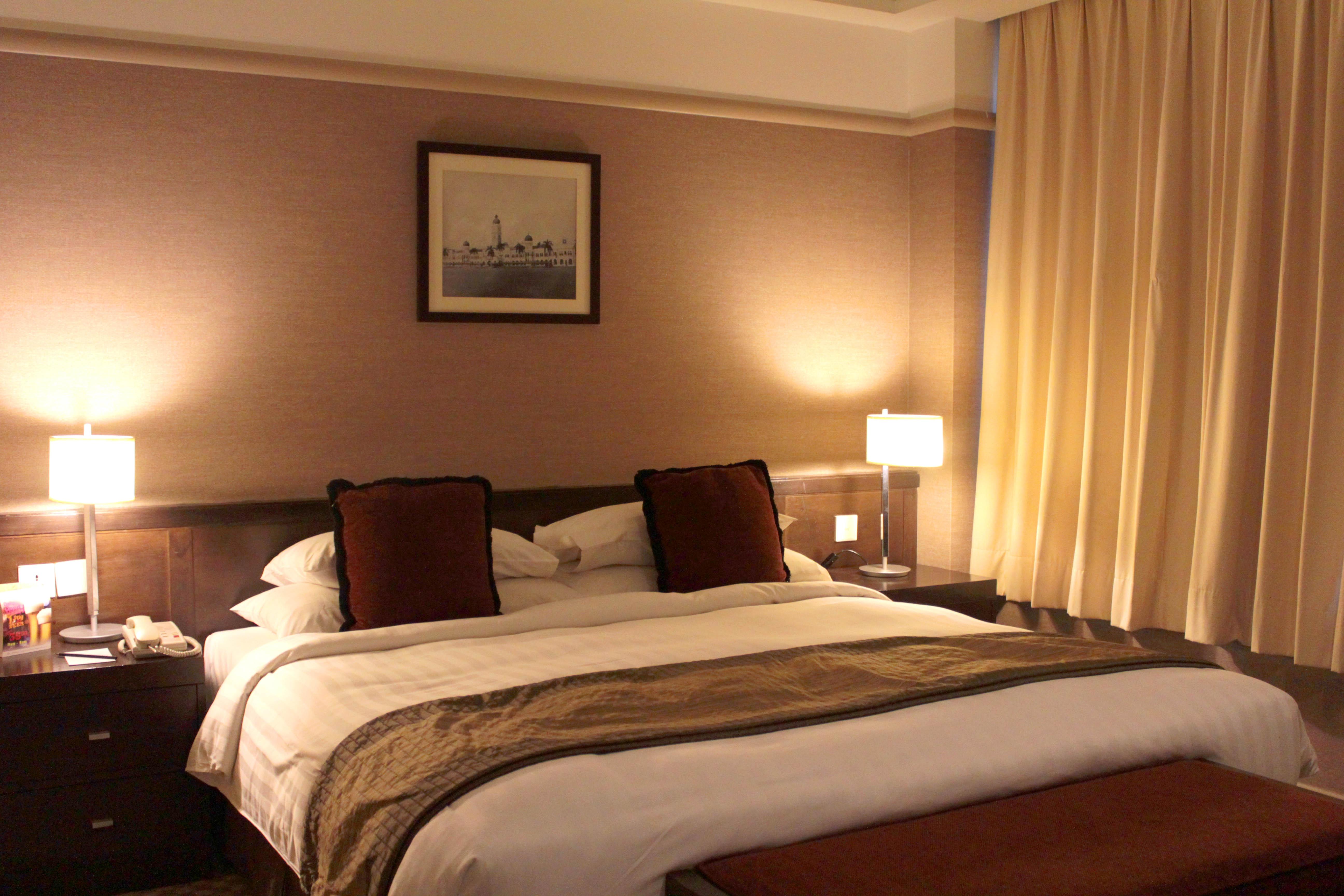 Pacific Regency Hotel Suites Kuala Lumpur Kültér fotó A bedroom at the hotel