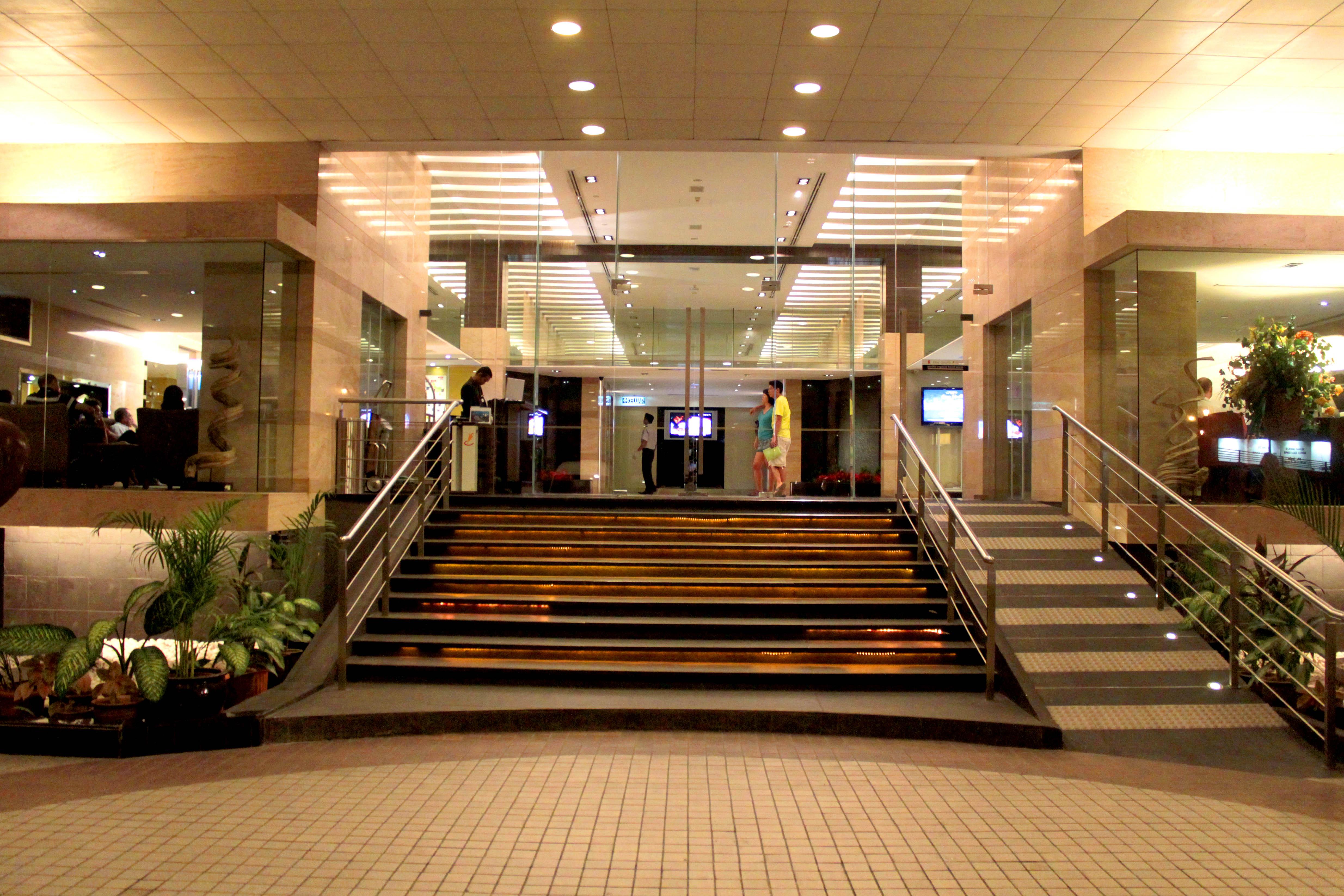 Pacific Regency Hotel Suites Kuala Lumpur Kültér fotó The lobby of the hotel