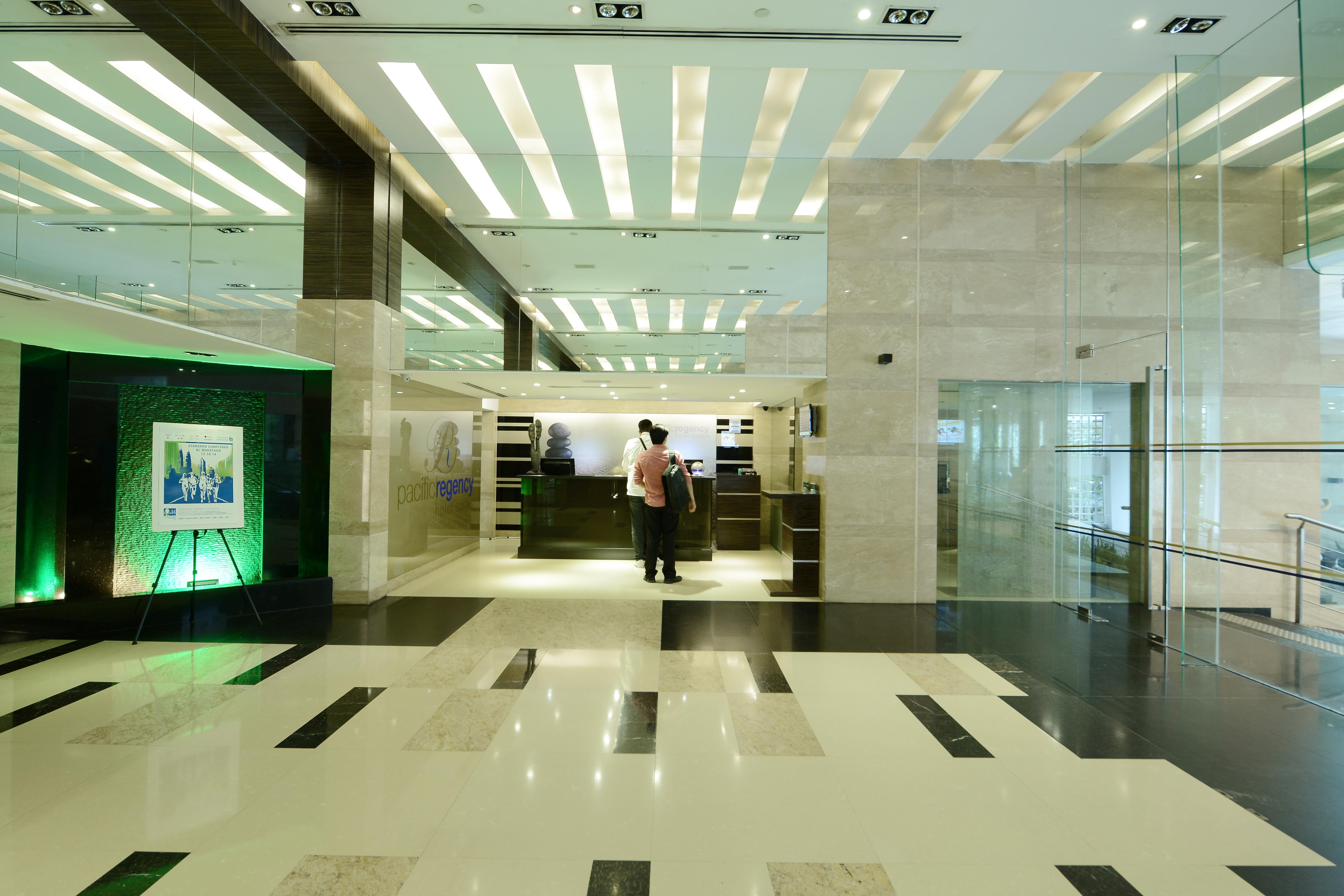 Pacific Regency Hotel Suites Kuala Lumpur Kültér fotó Lobby