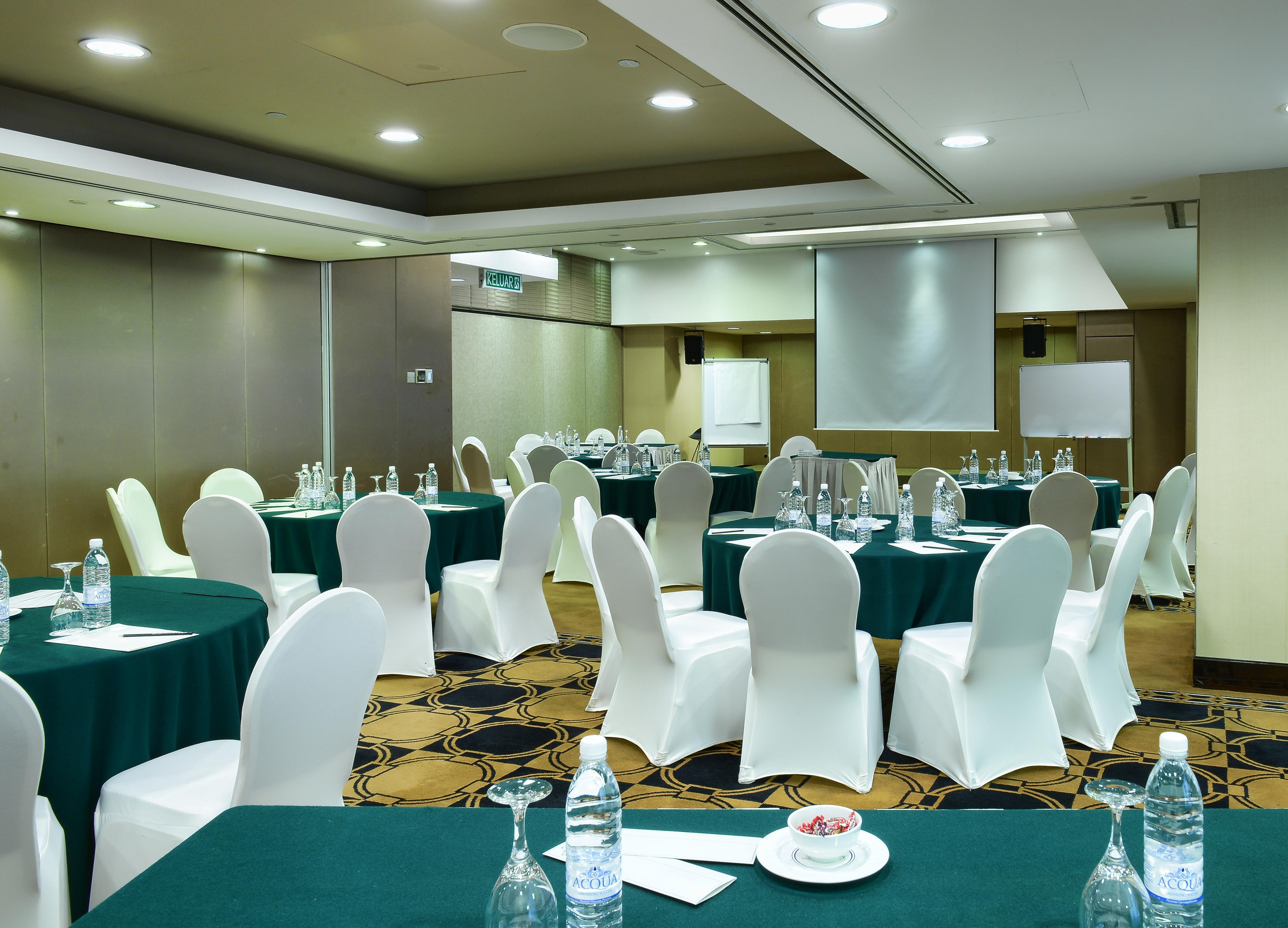 Pacific Regency Hotel Suites Kuala Lumpur Kültér fotó Meeting room